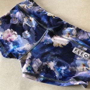 Floe shorts originals